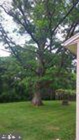 39 LAKEVIEW TER, Hanover, PA 17331