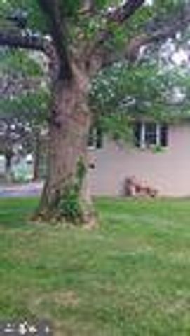 39 LAKEVIEW TER, Hanover, PA 17331
