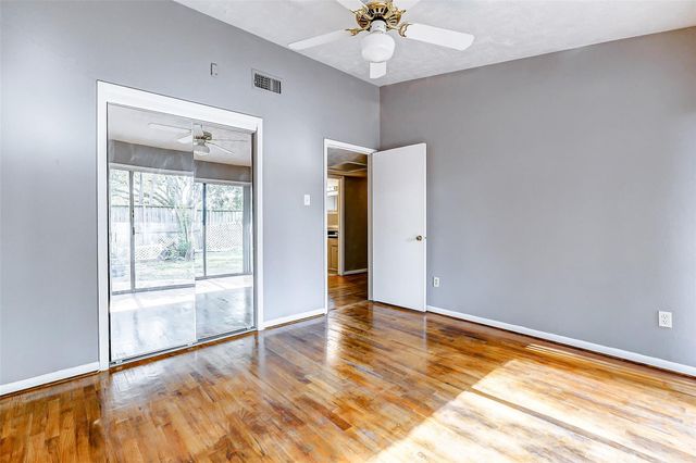 5519 Burlinghall Drive, Houston, TX 77035