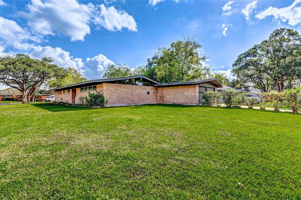 5519 Burlinghall Drive, Houston, TX 77035