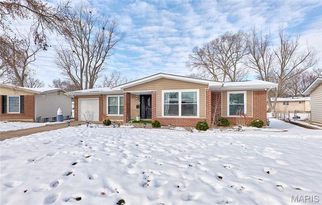 1350 Sandy Drive, Florissant, MO 63031