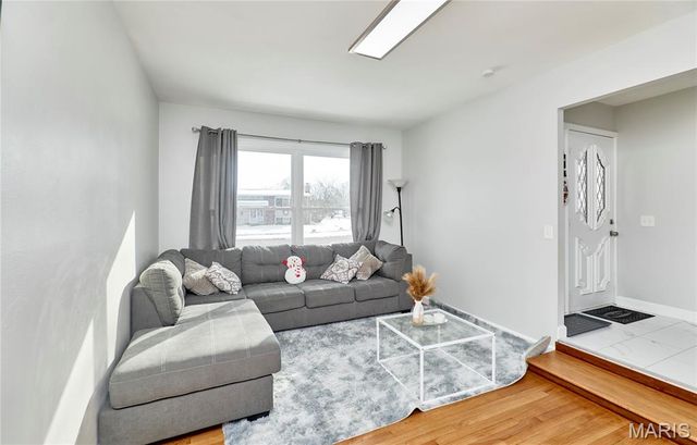 1350 Sandy Drive, Florissant, MO 63031