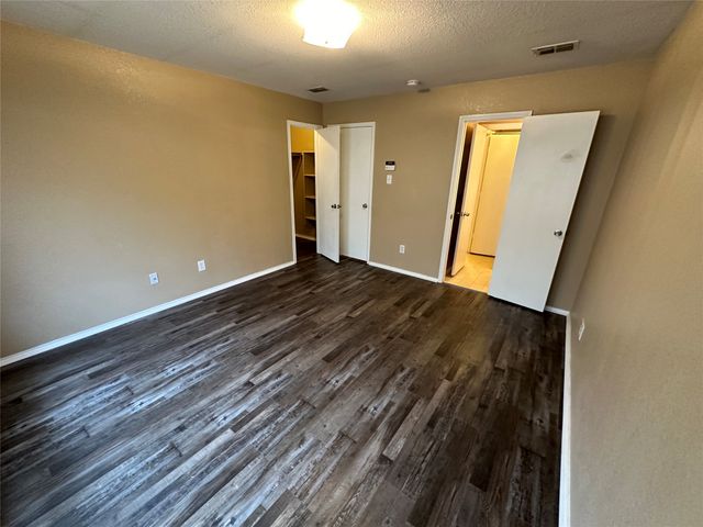 1341 Castle Ridge Road, Fort Worth, TX 76140