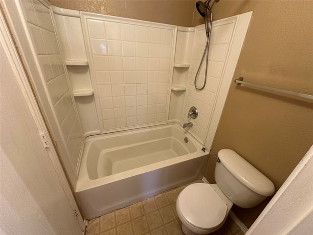1341 Castle Ridge Road, Fort Worth, TX 76140