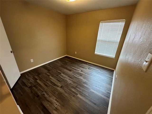 1341 Castle Ridge Road, Fort Worth, TX 76140
