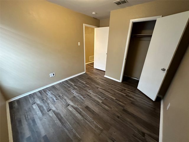 1341 Castle Ridge Road, Fort Worth, TX 76140