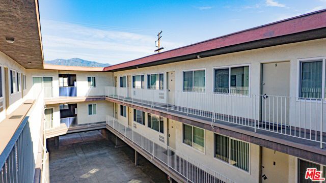 447 W Elk Avenue, Glendale, CA 91204