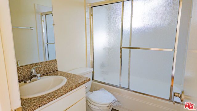 447 W Elk Avenue, Glendale, CA 91204