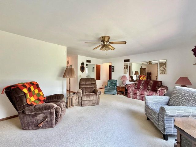 721 E Morning Glory Lane, Beloit, WI 53511