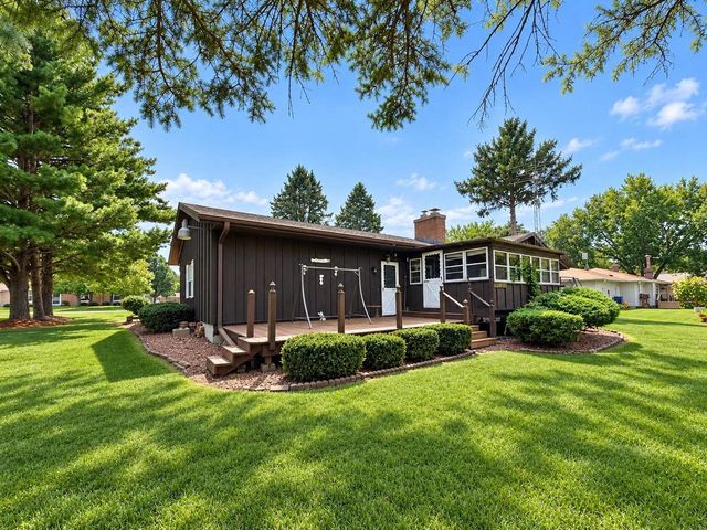 721 E Morning Glory Lane, Beloit, WI 53511