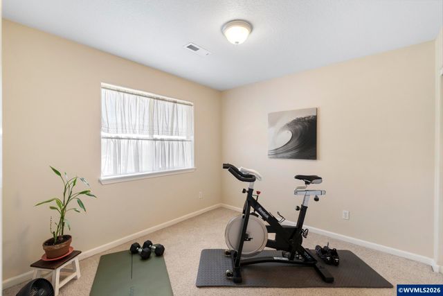 1010 SW Falcon Crest Dr, Dundee, OR 97115