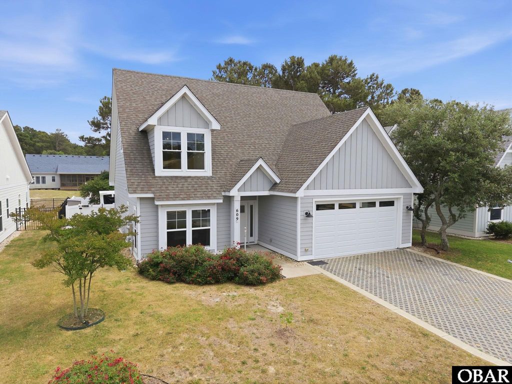 Image 4 of property listing at 609 Zen Lane, Kill Devil Hills, NC 27948