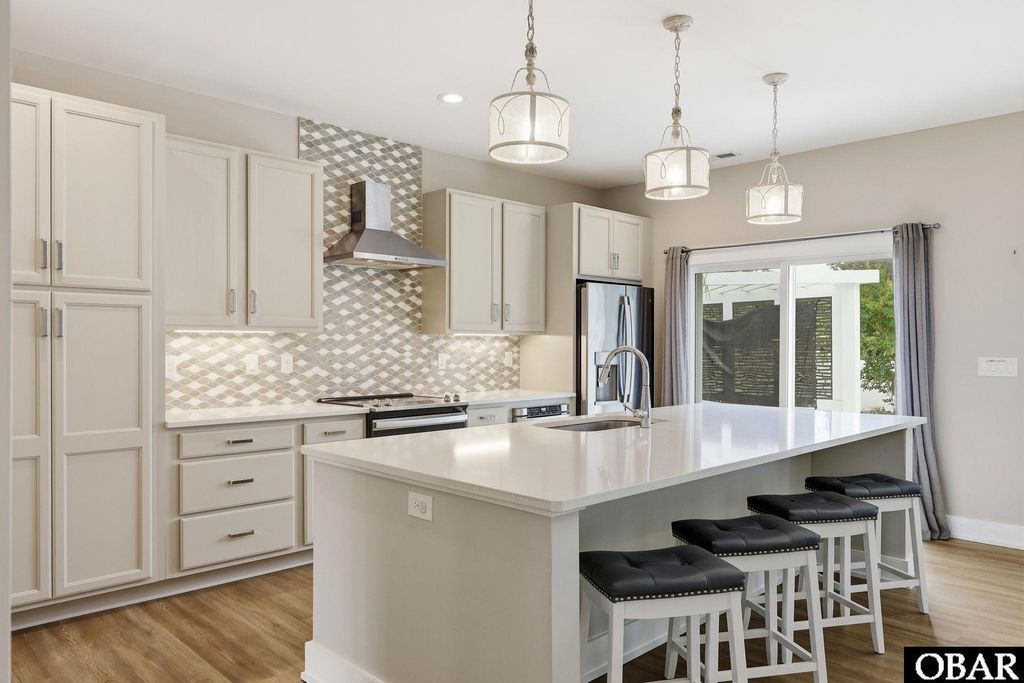 Image 10 of property listing at 609 Zen Lane, Kill Devil Hills, NC 27948