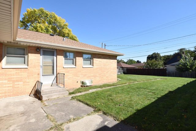 2710 S 72nd STREET, West Allis, WI 53219