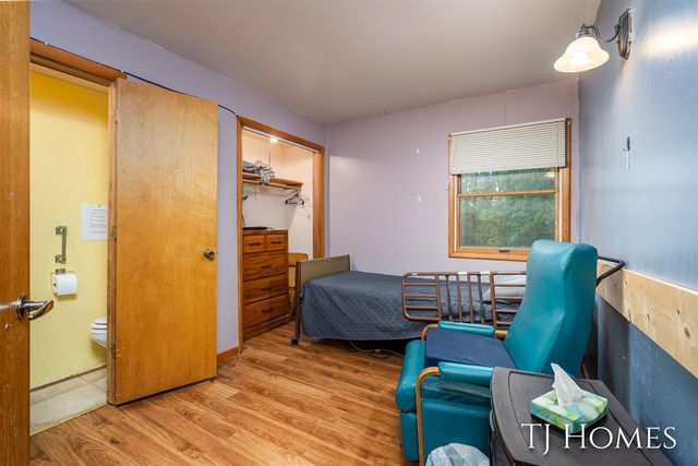 2895 M 79, Hastings, MI 49058