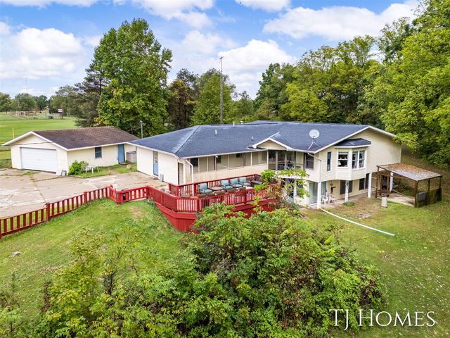 2895 M 79, Hastings, MI 49058