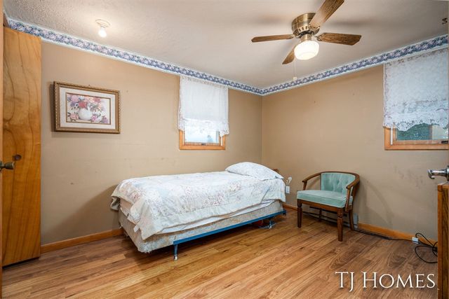 2895 M 79, Hastings, MI 49058