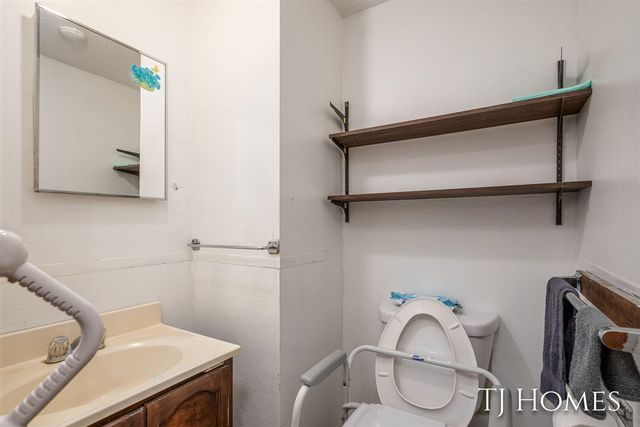 2895 M 79, Hastings, MI 49058