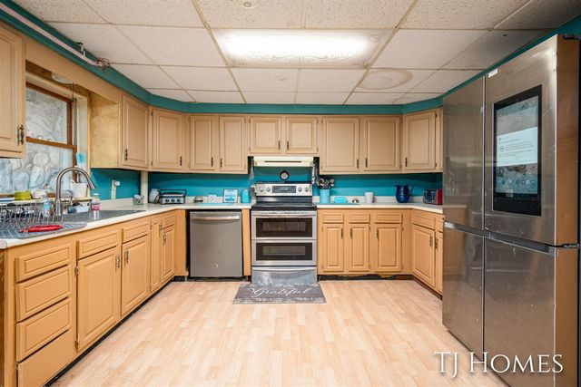 2895 M 79, Hastings, MI 49058