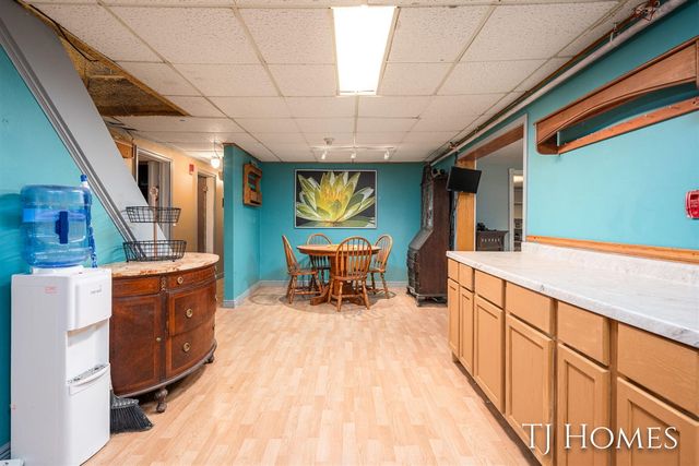 2895 M 79, Hastings, MI 49058