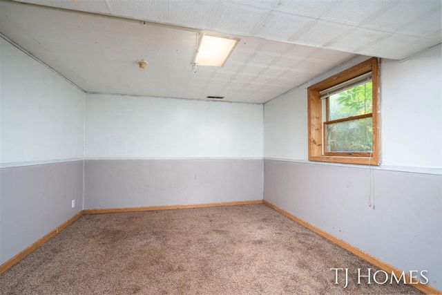 2895 M 79, Hastings, MI 49058