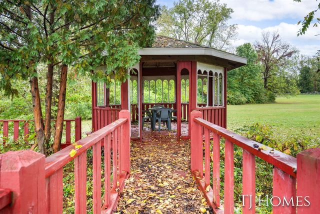 2895 M 79, Hastings, MI 49058