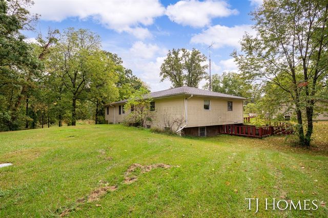 2895 M 79, Hastings, MI 49058