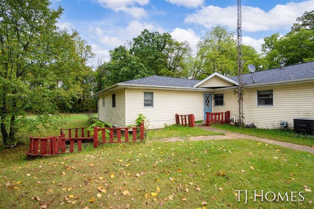 2895 M 79, Hastings, MI 49058