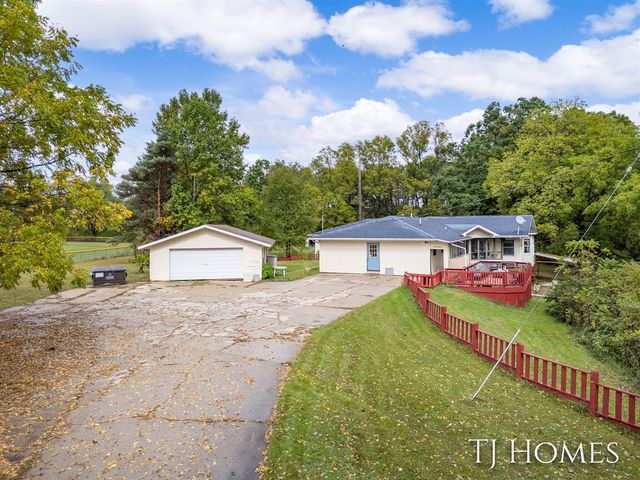 2895 M 79, Hastings, MI 49058