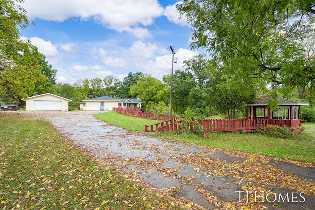 2895 M 79, Hastings, MI 49058