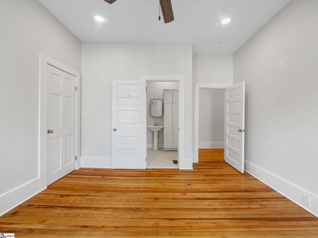 143 Broadway Avenue, Tryon, NC 28782
