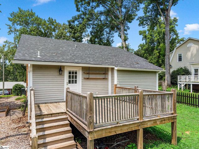 143 Broadway Avenue, Tryon, NC 28782