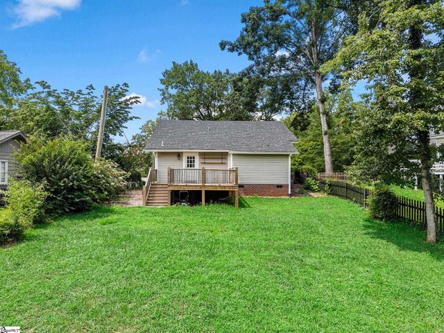 143 Broadway Avenue, Tryon, NC 28782
