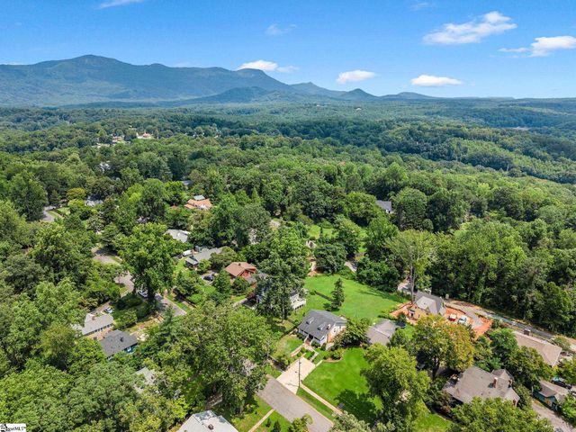 143 Broadway Avenue, Tryon, NC 28782