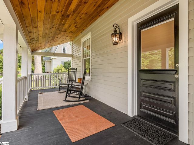 143 Broadway Avenue, Tryon, NC 28782