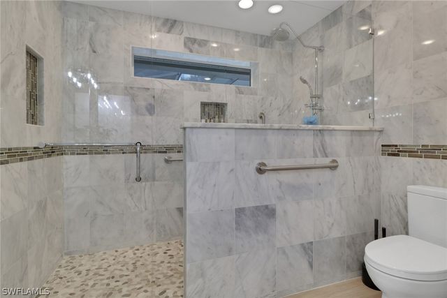 730 5th ST NW, Naples, FL 34120