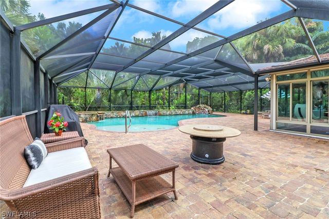 730 5th ST NW, Naples, FL 34120