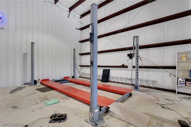 730 5th ST NW, Naples, FL 34120