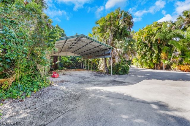 730 5th ST NW, Naples, FL 34120