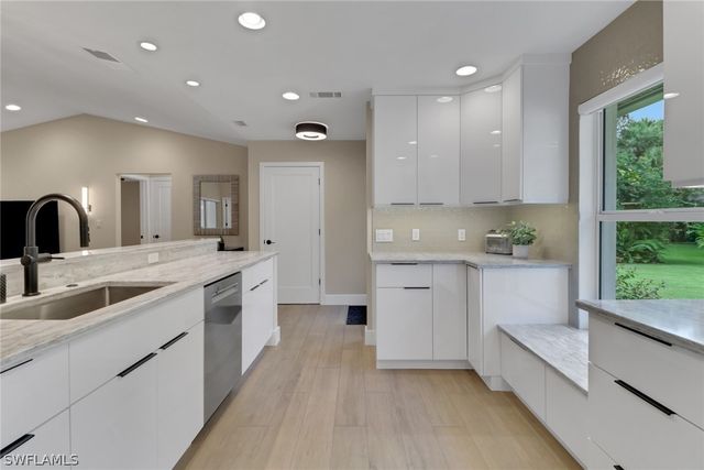 730 5th ST NW, Naples, FL 34120