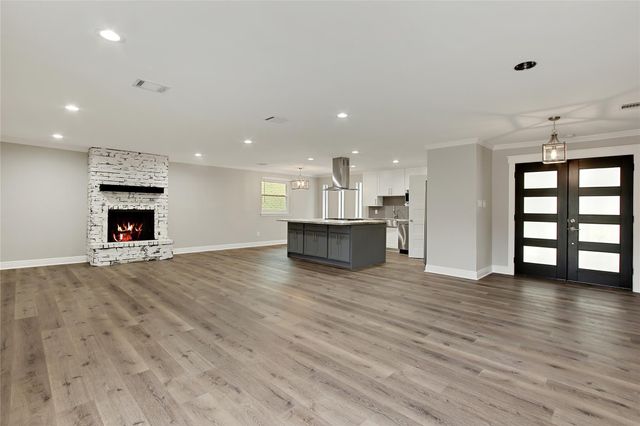 202 Brandywyne Drive, Friendswood, TX 77546