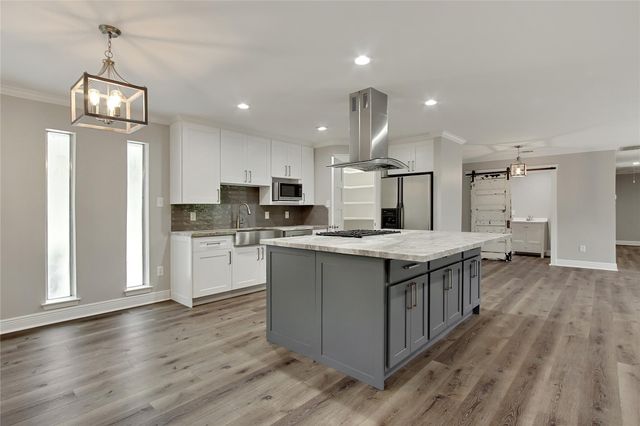 202 Brandywyne Drive, Friendswood, TX 77546