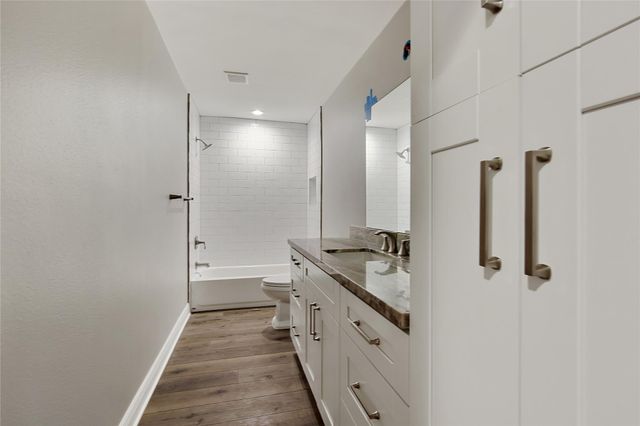 202 Brandywyne Drive, Friendswood, TX 77546