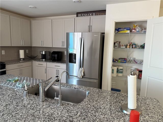 6929 Toll Mountain Street, North Las Vegas, NV 89086