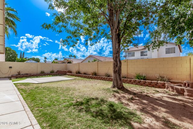 1077 W LAUREL Avenue, Gilbert, AZ 85233