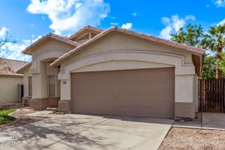 1077 W LAUREL Avenue, Gilbert, AZ 85233