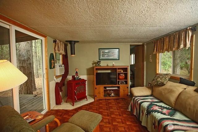 25691 E Valley View Drive, Lincoln, WA 99147