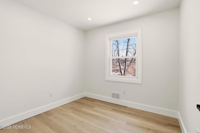 61 Bittern Lane, Bayville, NJ 08721