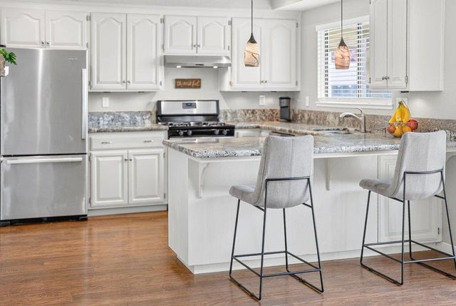 929 Lake Village Drive, Watsonville, CA 95076
