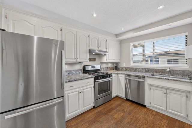929 Lake Village Drive, Watsonville, CA 95076